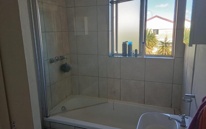 2 Bedroom Property for Sale in Churchill Estate Western Cape